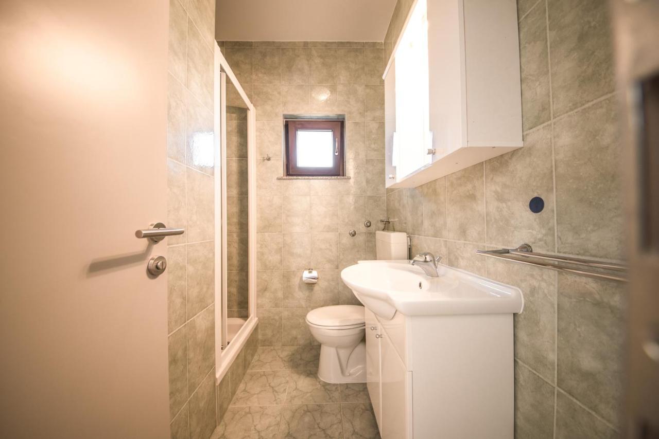 Apartments And Rooms By The Sea Vrsi - Mulo, Zadar - 5848 Exterior foto
