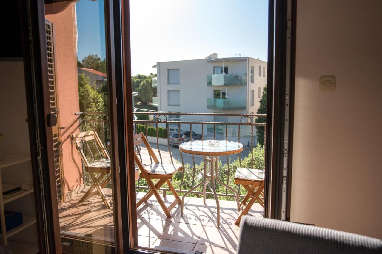 Apartments And Rooms By The Sea Vrsi - Mulo, Zadar - 5848 Exterior foto