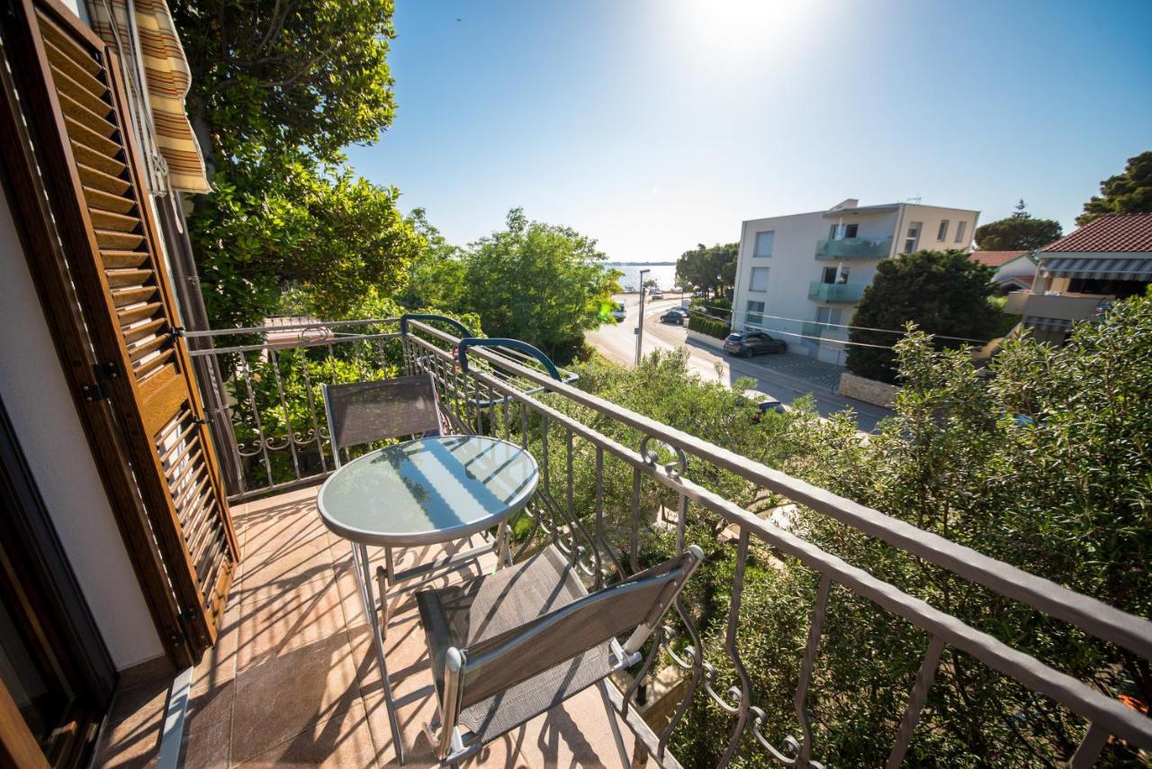 Apartments And Rooms By The Sea Vrsi - Mulo, Zadar - 5848 Exterior foto
