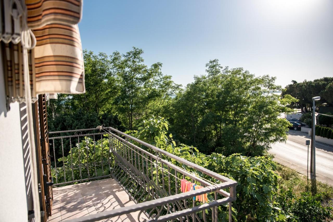 Apartments And Rooms By The Sea Vrsi - Mulo, Zadar - 5848 Exterior foto