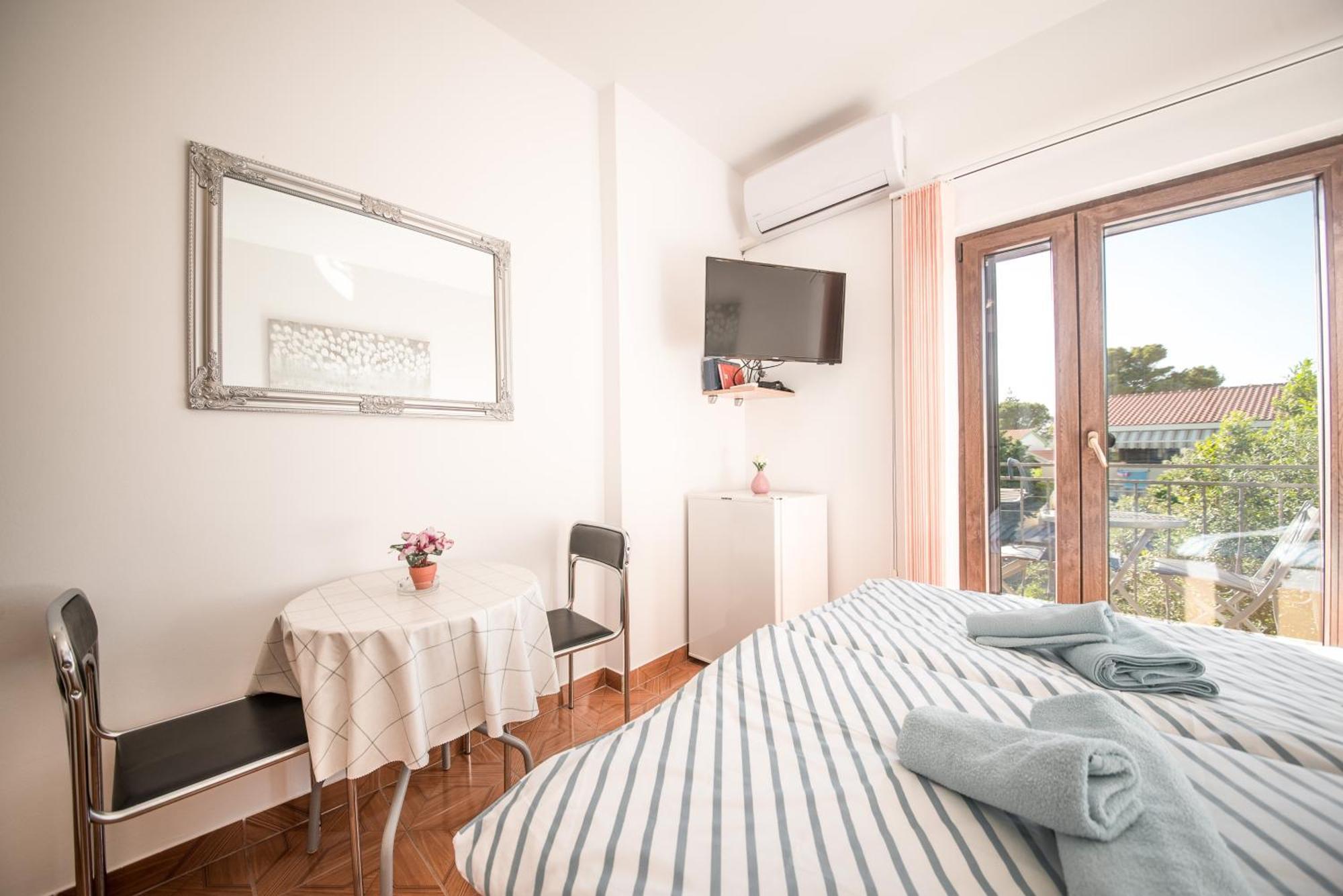 Apartments And Rooms By The Sea Vrsi - Mulo, Zadar - 5848 Zimmer foto